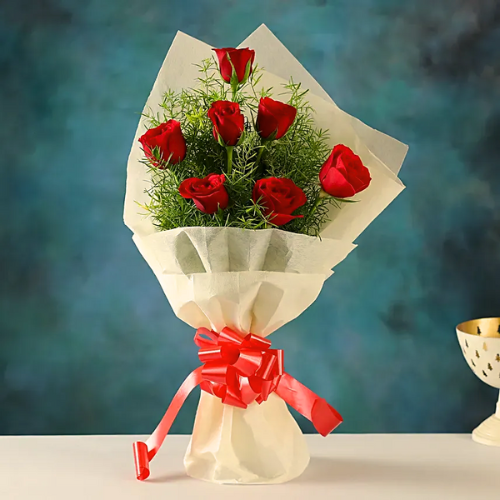 serendipity-7-red-roses-bunch